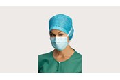 clinicien portant un masque chirurgical BARRIER